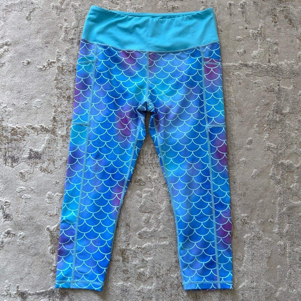 Constantly Varied Gear Women's Capri Blue Mermaid Print Squat Proof Leggings - M
